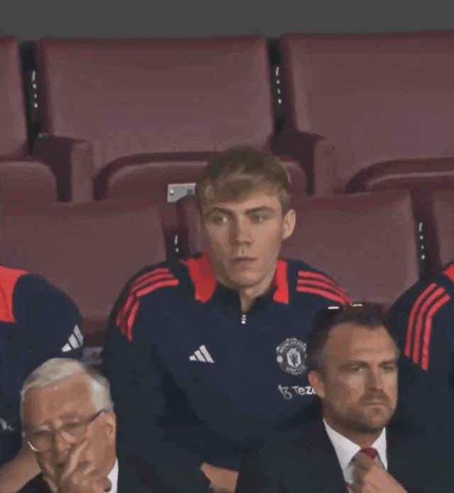 曼联锁定新中锋，清洗霍伊伦德，或租借回意甲效仿拉什福德